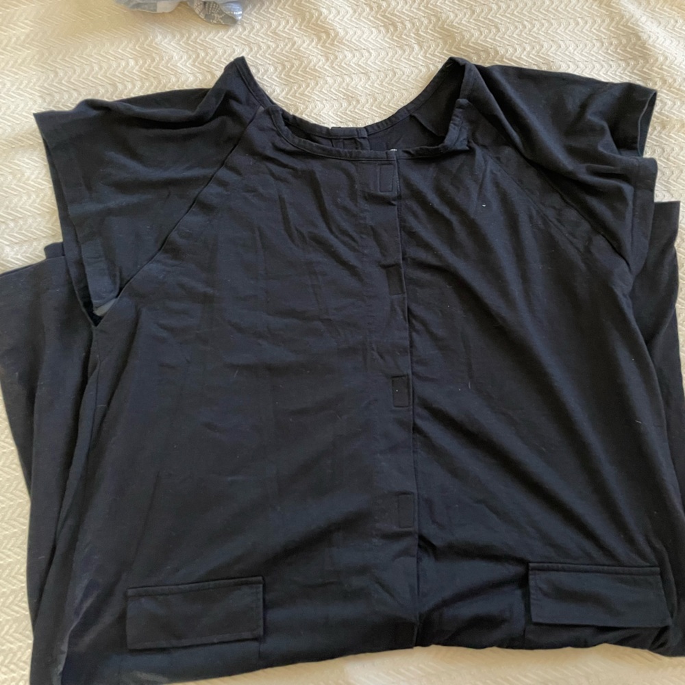Kindred Bravely black labor and delivery gown